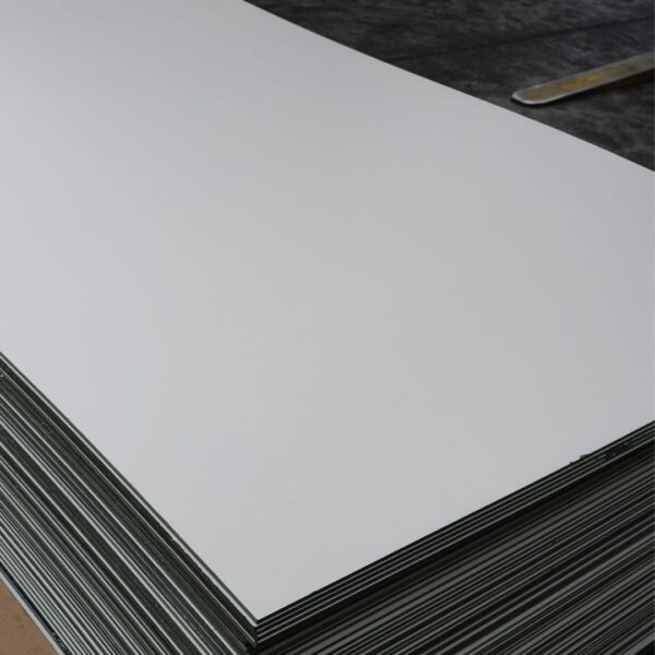 ไม้อัด HMR ปิดผิวเมลามีนขาว 2 หน้า (1.22mx2.44m) - Image 3