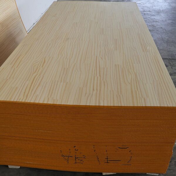 ไม้สนเรดิเอต้า ต่อฟันปลา (AB) (1.22mx2.44m) - Image 2