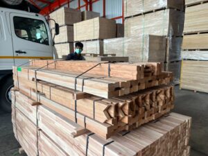 วงกบประตู ไม้สะเดา 3ขา (40mmx90mm)