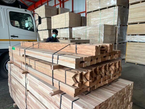 วงกบประตู ไม้สะเดา 3ขา (40mmx90mm)