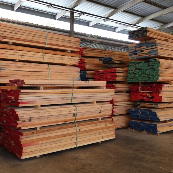 ไม้เนื้อแข็ง ไม้เรดโอ๊ค  Red Oak (โอ๊คแดง) - Image 3