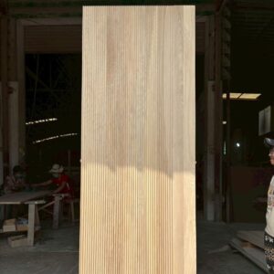 ประตูไม้แอช ตะแบก ความหนาผิว 9mm  CNC ร่องลึก 6mm