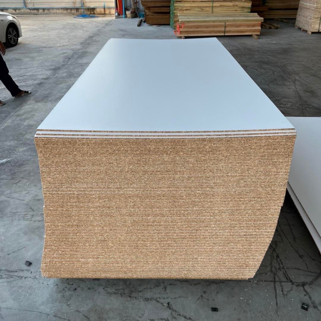 ไม้อัด ปาติเกิ้ล Particle เมลามีนขาว ผิวส้ม 2FC