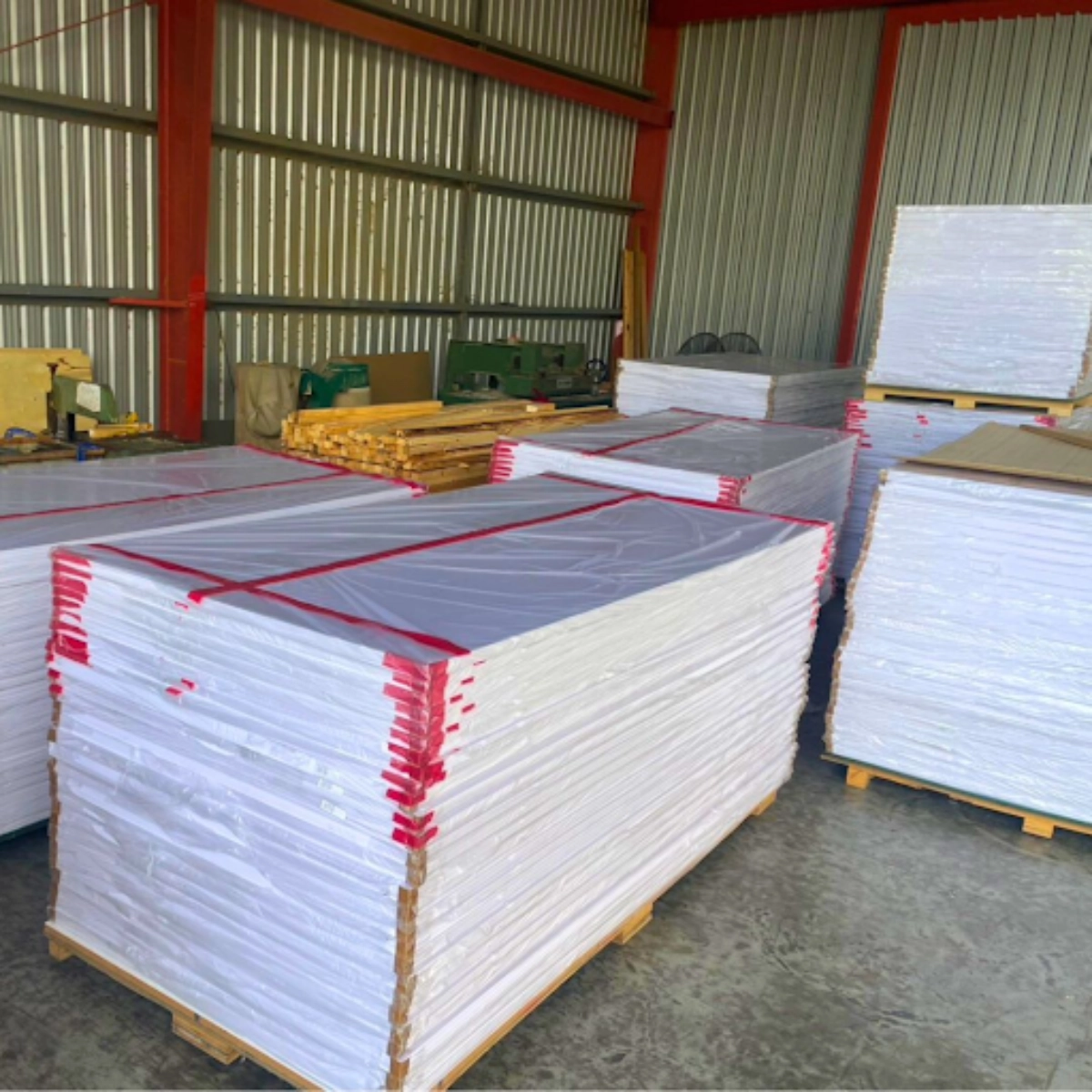 พลาสวูด