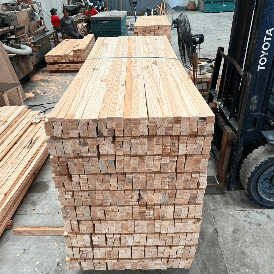 ไม้โครง หนา USA มีตา หน้าแคบ 23x35x2.44 ราคา/มัด(มัด10ท่อน)