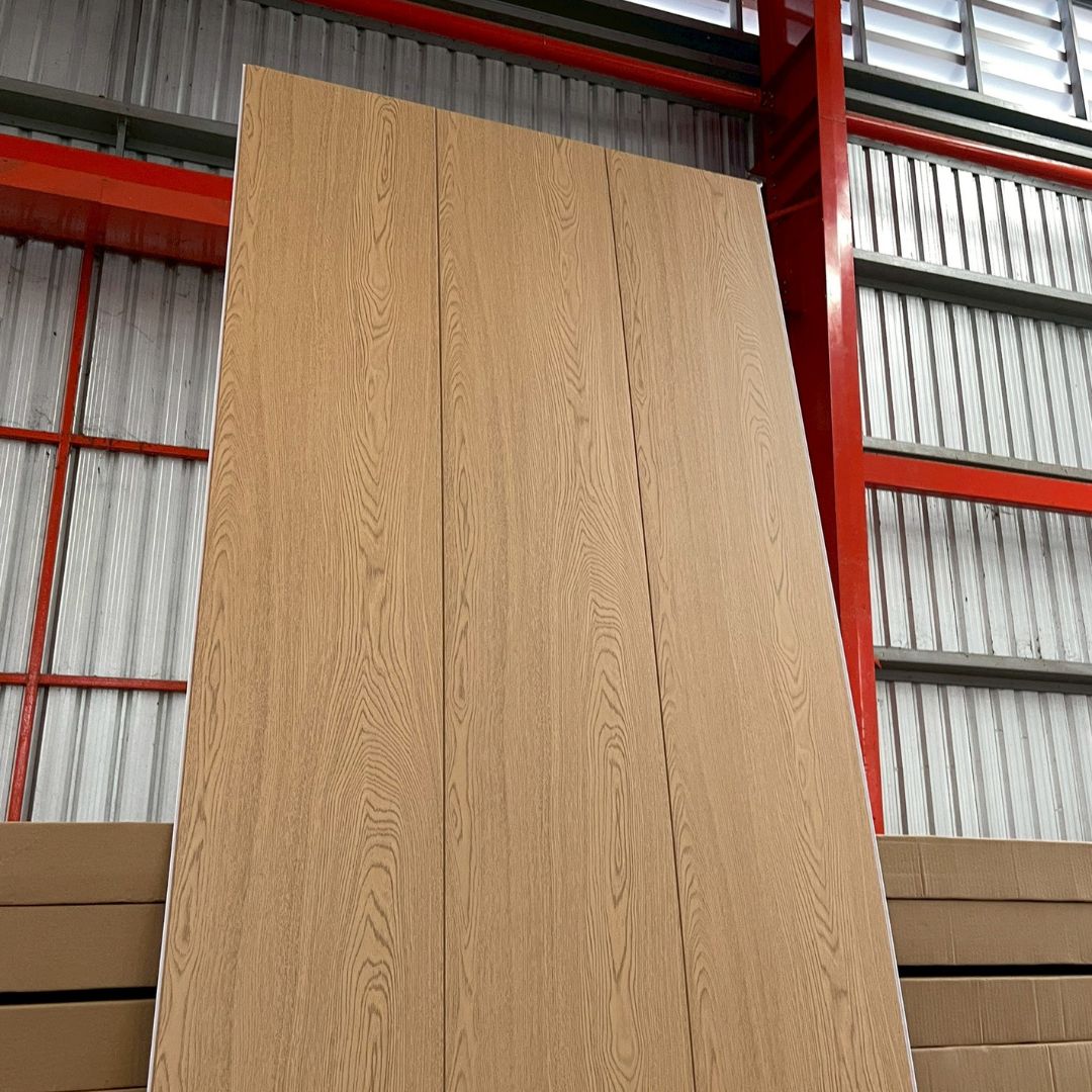 PVC PANEL แบบเรียบ รหัส PVC3031 EM99 (สักอ่อน) 8mmx300mmx2900mm ...