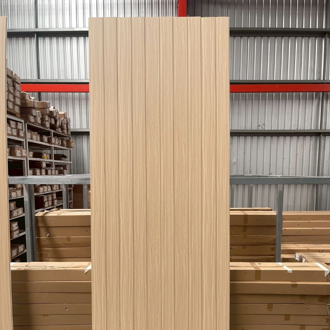 WPC PANEL ไม้ฝา 4" เว้นร่อง รหัส 208 8005903-26 (มูจิ โอ๊ค) ขนาด 9x200x2900mm - Image 3