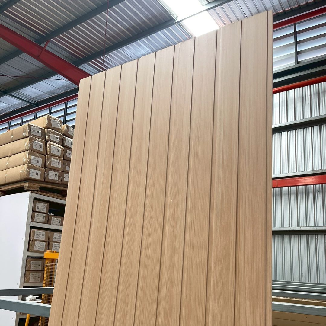 WPC PANEL ไม้ฝา 4" เว้นร่อง รหัส 227 K7127-302 (บีช) ขนาด 9x200x2900mm - Image 3