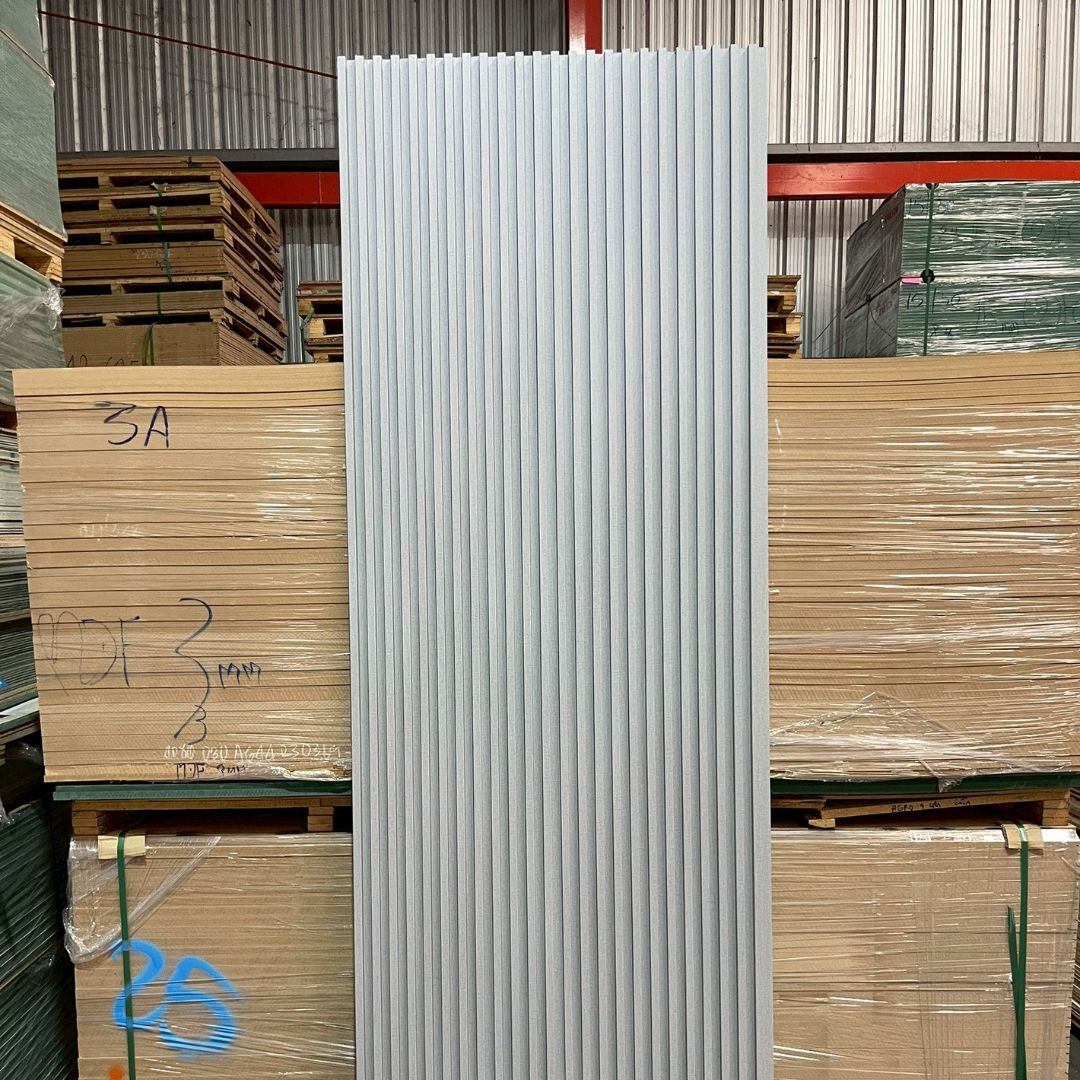 WPC PANEL 4ร่องลึก /ปิดขอบ (สี Solid) รหัส 432 KM-066-X387 (เทา ลายผ้า) - Image 2