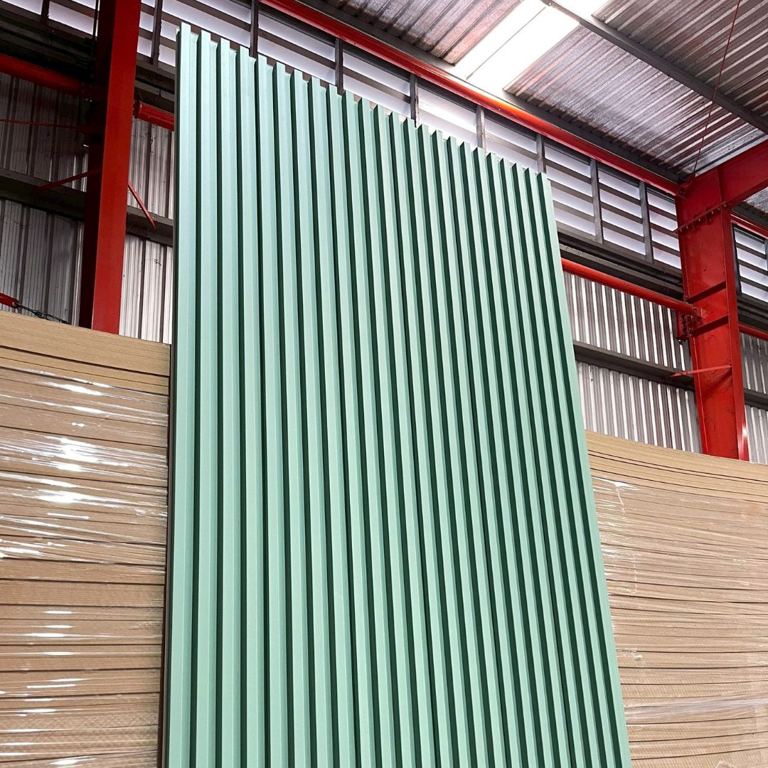 WPC PANEL 4ร่องลึก /ปิดขอบ (สี Solid) รหัส 471 TH-7014 (มัทฉะ) - Image 2