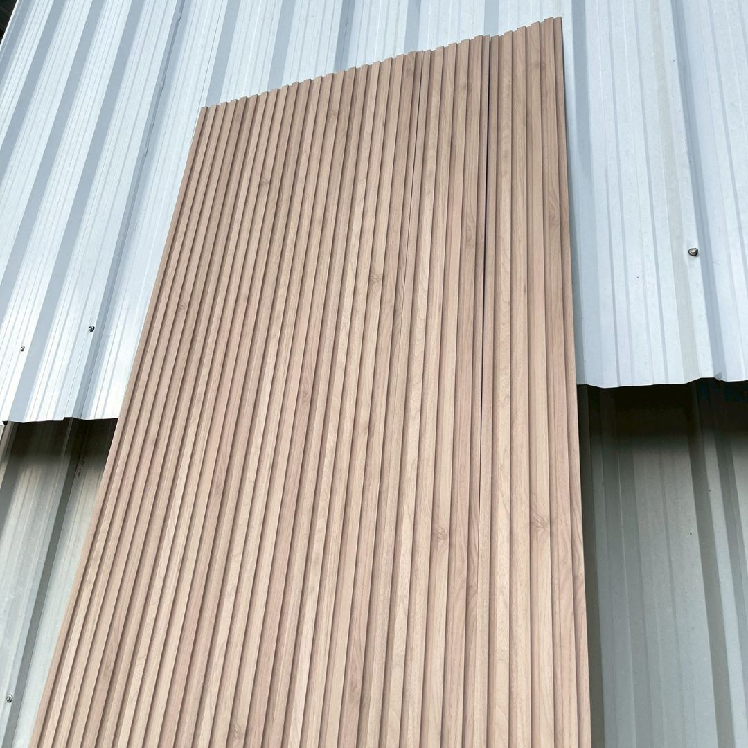 WPC PANEL 5ร่องตื้น รหัส 533 วอลนัท ลาเต้ ขนาด 10x150x2900mm - Image 2