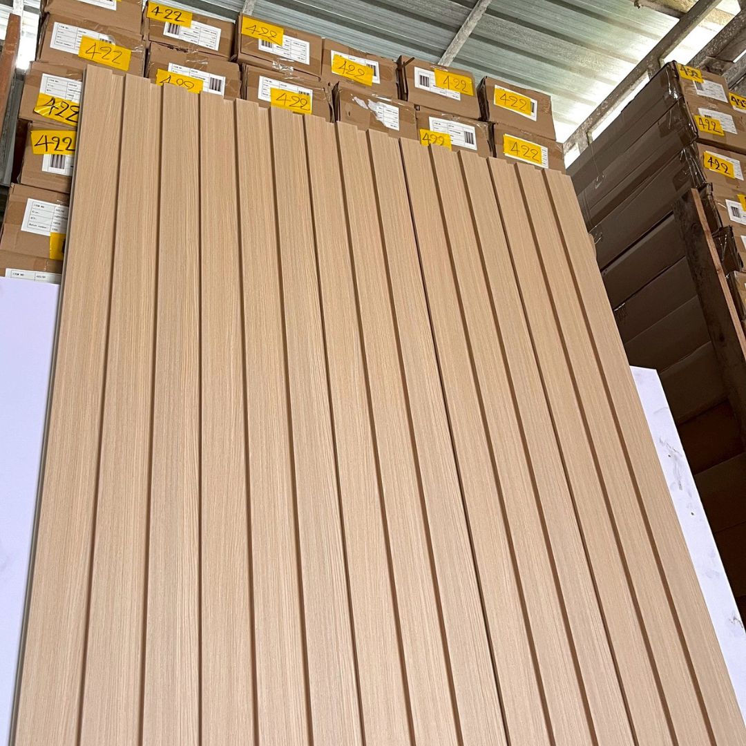WPC PANEL 3 ร่องตื้น รหัส 319 สี โอ๊ค ยุโรป ขนาด 12x200x2900mm - Image 2